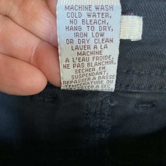 URBAN LIFE True Black Capris Size 7/8 - Picture 7 of 10